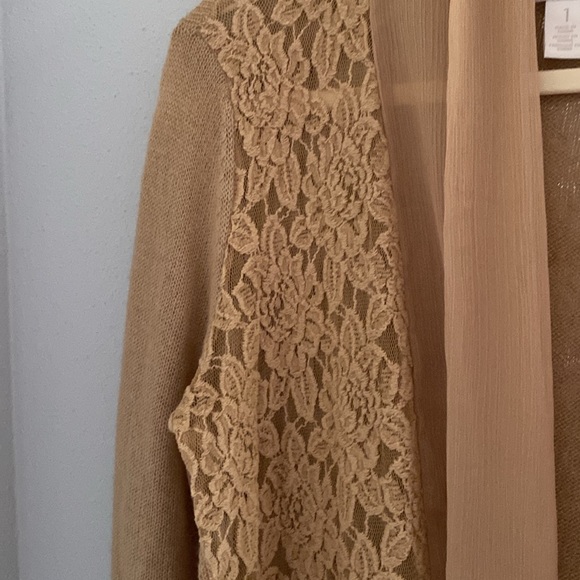 Chico size 1 sweater great condition $ 12 - Picture 4 of 5